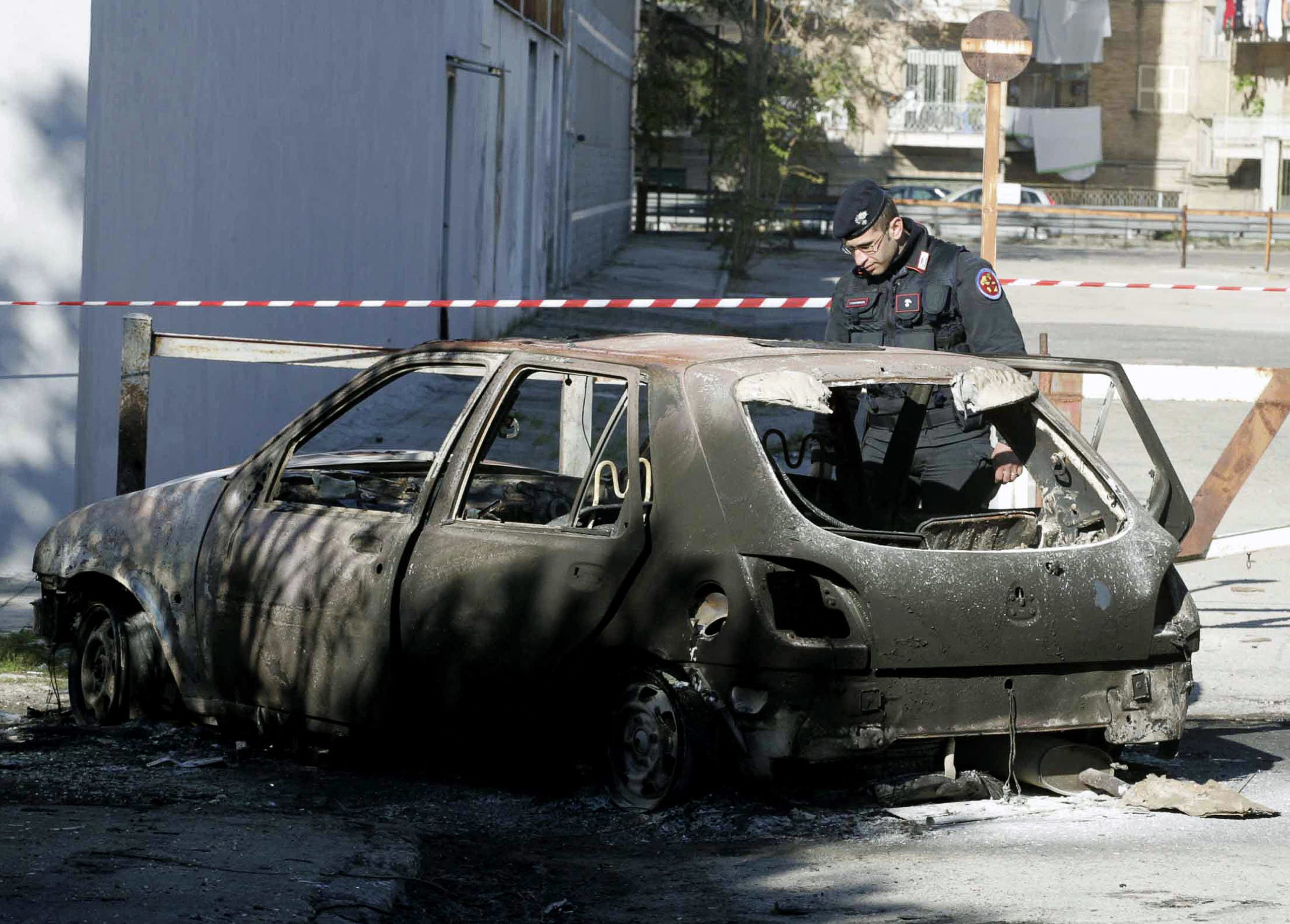 جريمة على صلة بالمافيا في ضاحية سيكونديليانو في نابولي في 2004