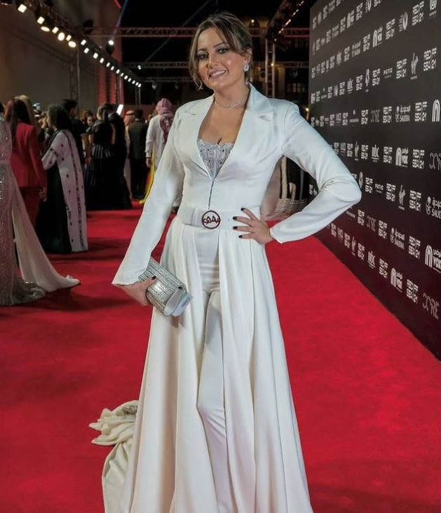 الفنانة بشرى 