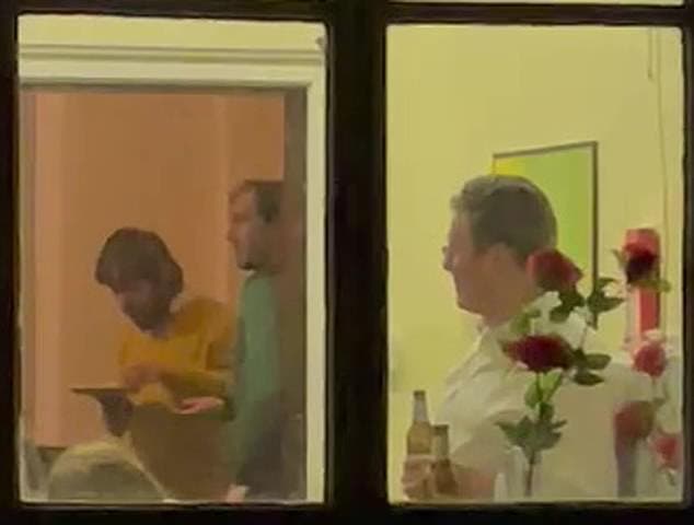 الصور التي ورطت كير ستارمر 